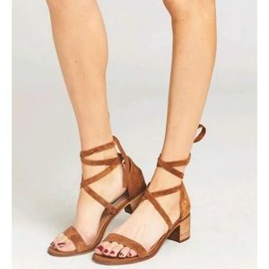 Steve Madden tie up Rizza block heel 8.5